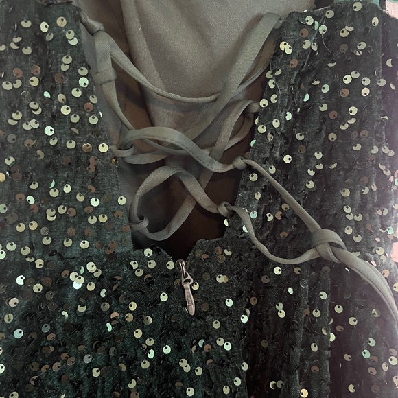 Emerald Green Party Dress with Tulle Bow Accents - Picture 5 of 13